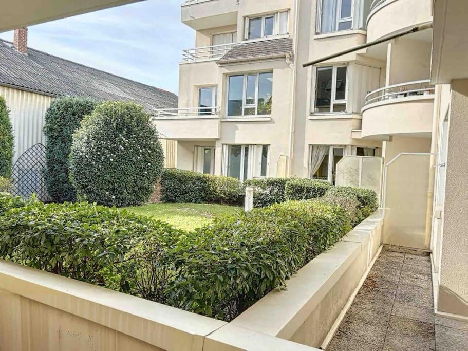 Le Capucine - Rive De Compiegne Lägenhet Exteriör bild