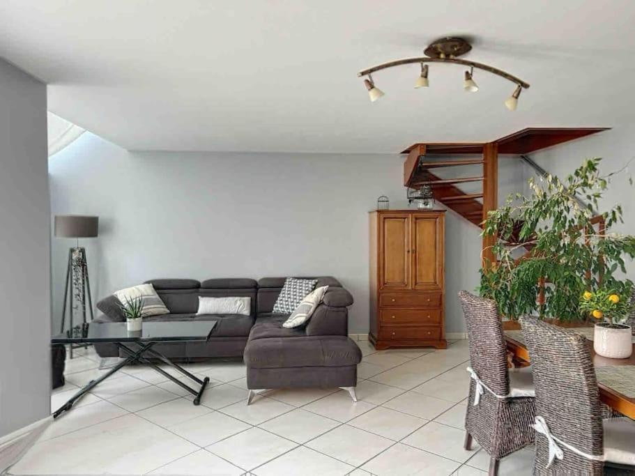 Le Capucine - Rive De Compiegne Lägenhet Exteriör bild